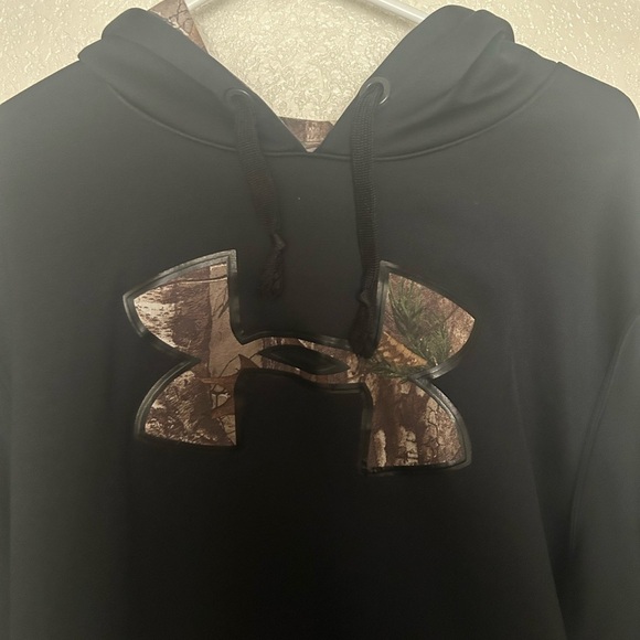 Under Armour Hoodie Black and Camo - Picture 2 of 5